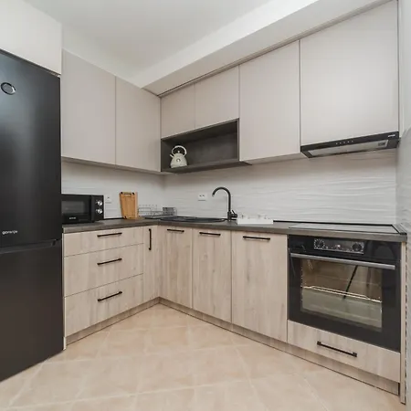 New Renovated Modern Cozy Mediterranean 42m2 Flat Free Parking Apartman Budva
