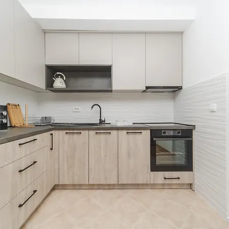 New Renovated Modern Cozy Mediterranean 42m2 Flat Free Parking Apartman Budva