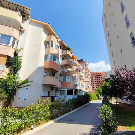 Apartman New Renovated Modern Cozy Mediterranean 42m2 Flat Free Parking
